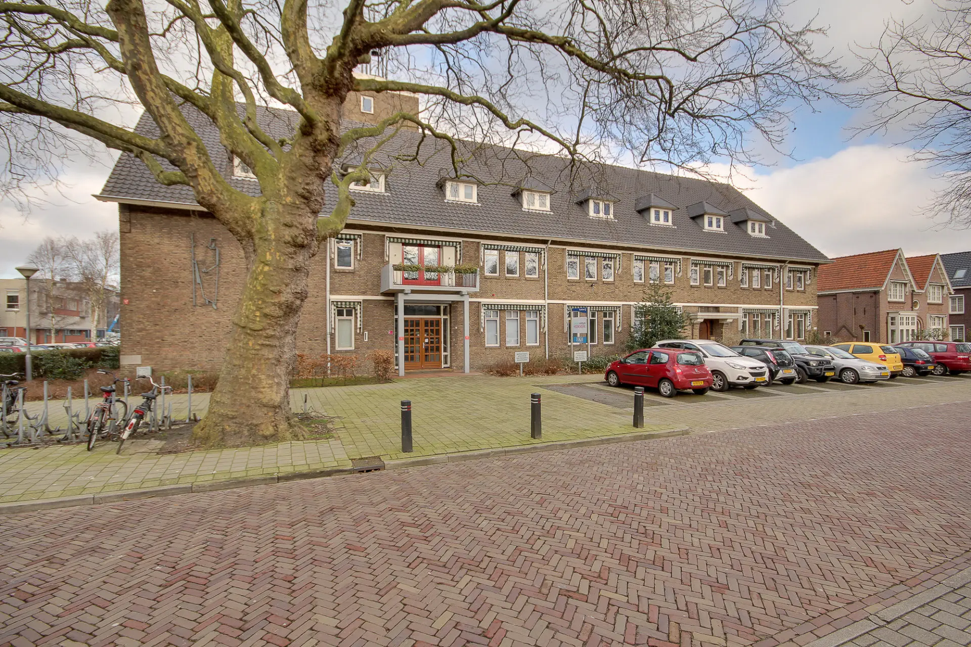 Het St. Josephgebouw in Heemskerk vóór de herbestemming