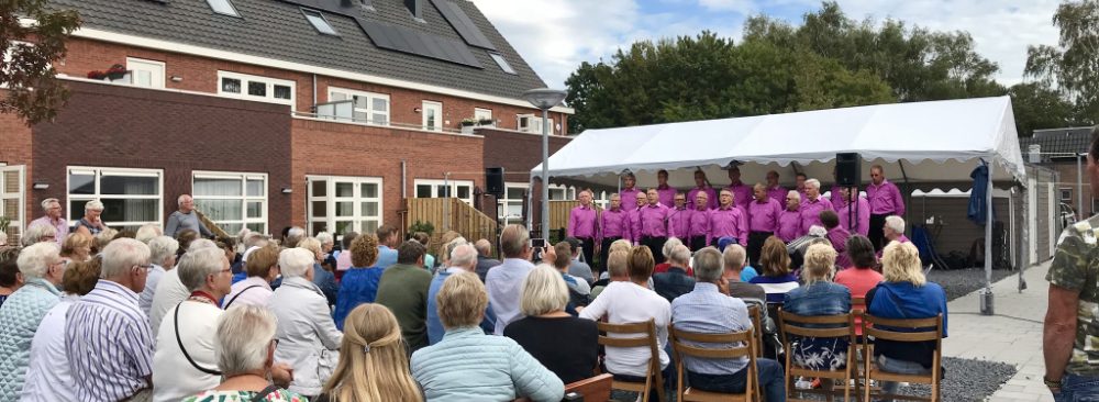 Voorstelling zangkoor Hof van Wognum 2