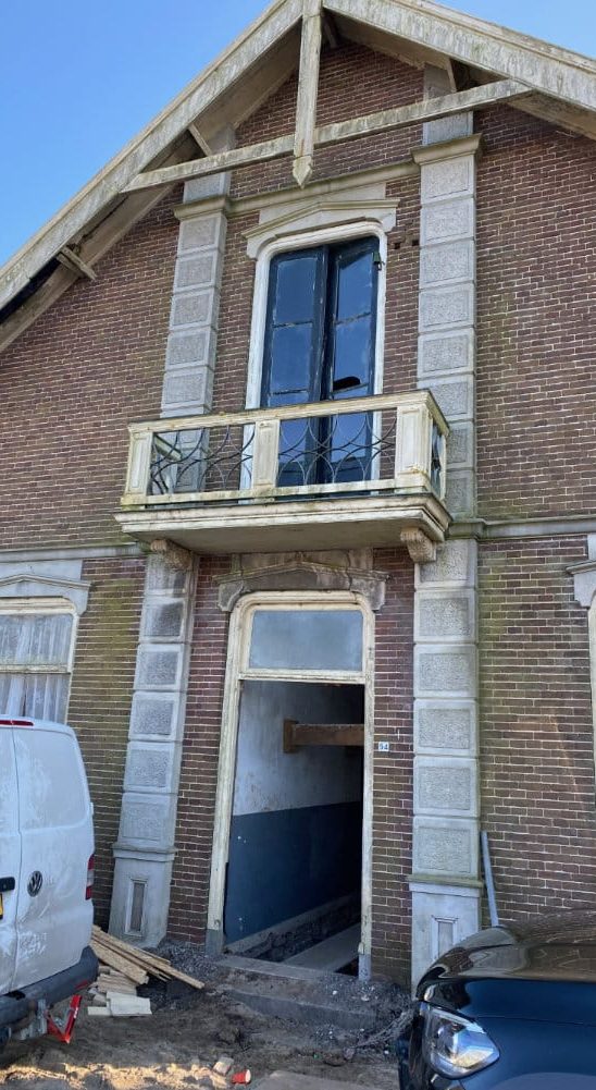 Voorzijde stolp WarmThuis Grosthuizen